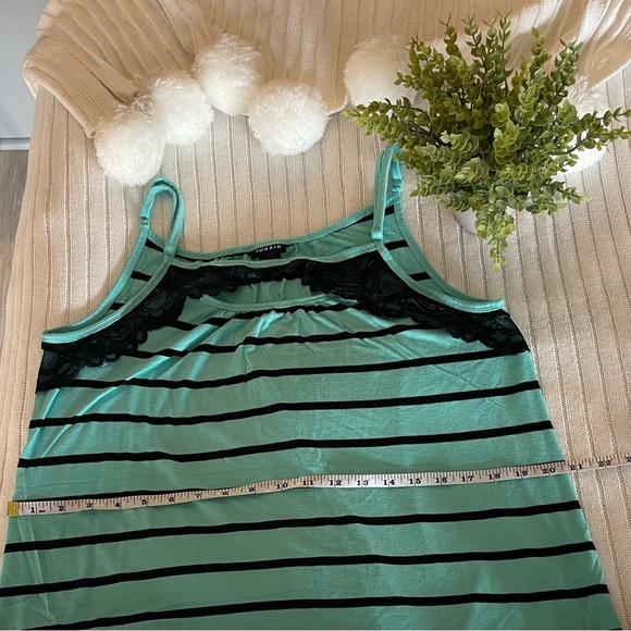 Torrid Tank Size 00 - Picture 4 of 6